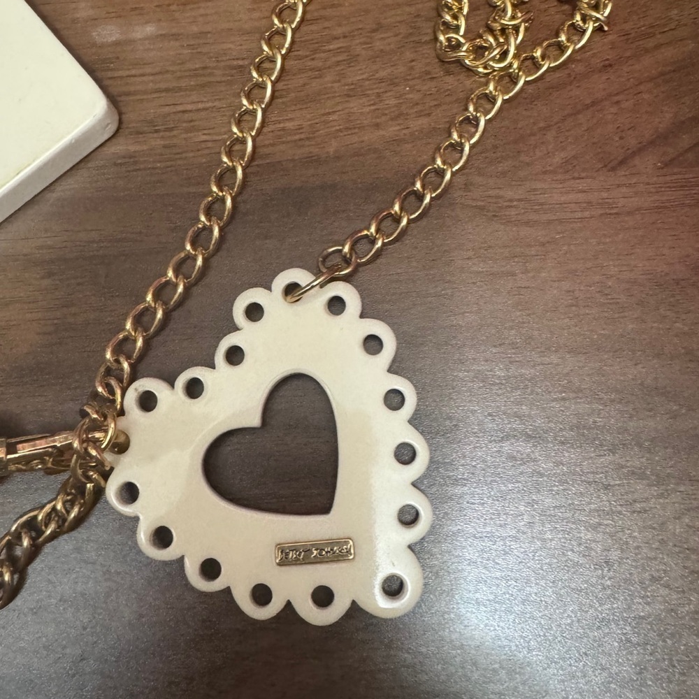 Betsey Johnson Acrylic Heart Necklace W/ Rhinestones Collectible Statement Y2K - Picture 7 of 8